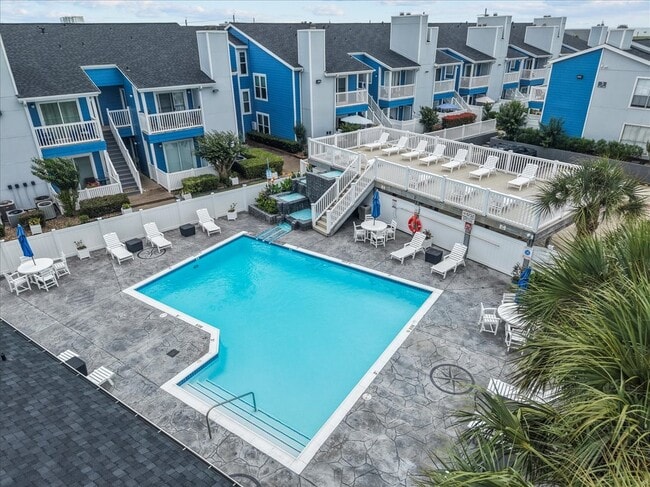 Building Photo - 3506 Cove View Blvd