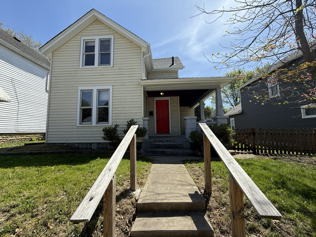 Building Photo - 622 Sennett St
