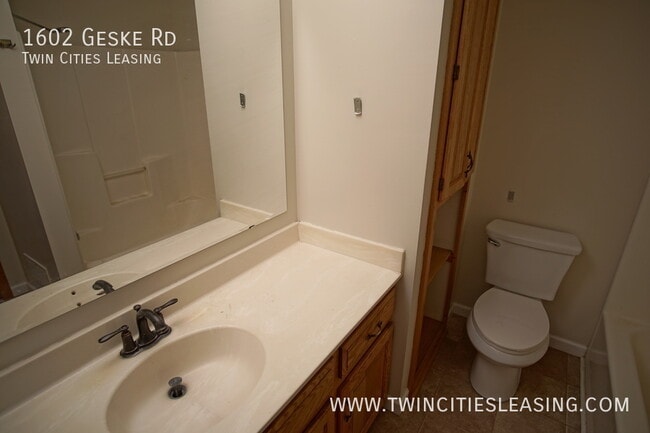 Building Photo - 1602 Geske Rd