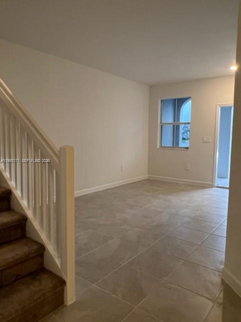 Building Photo - 1041 SE 27th Terrace