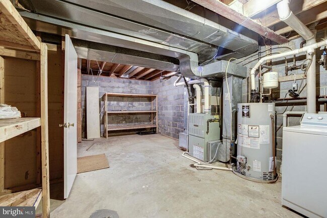 Building Photo - 9926 Great Oaks Way