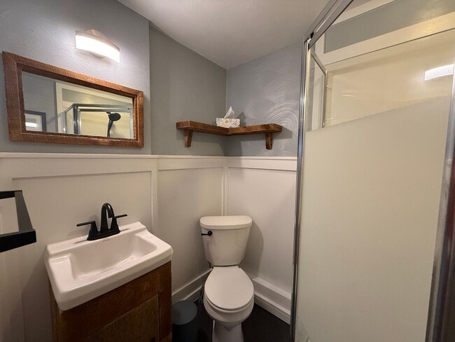 Building Photo - Spacious Rural Ranch!