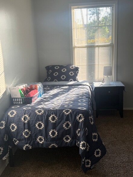 Building Photo - 1603 Augusta Dr