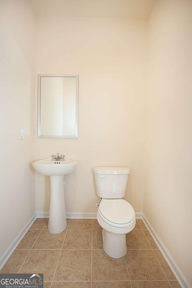 Building Photo - 4355 Almanor Cir