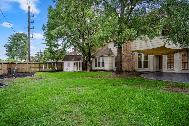 Building Photo - 16814 Windypine Dr