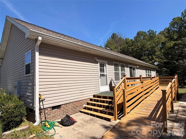 Building Photo - 5602 State Rd S-13-577