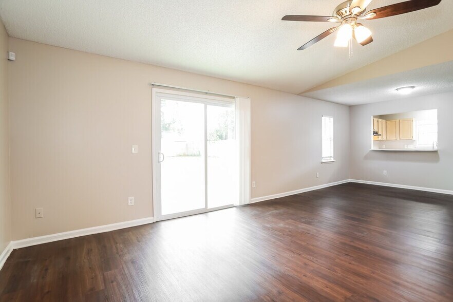 Building Photo - 6564 Lacey Ct