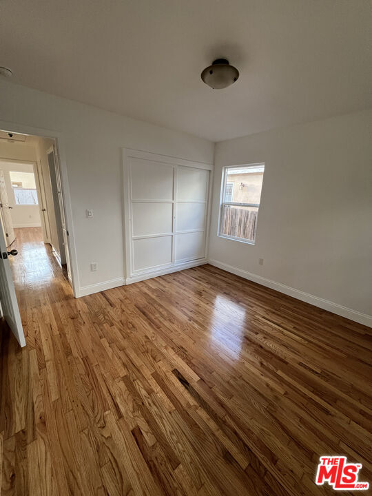 Building Photo - 15605 Berendo Ave