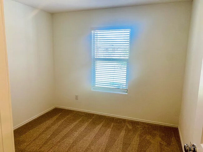 Building Photo - 1408 Vattier St