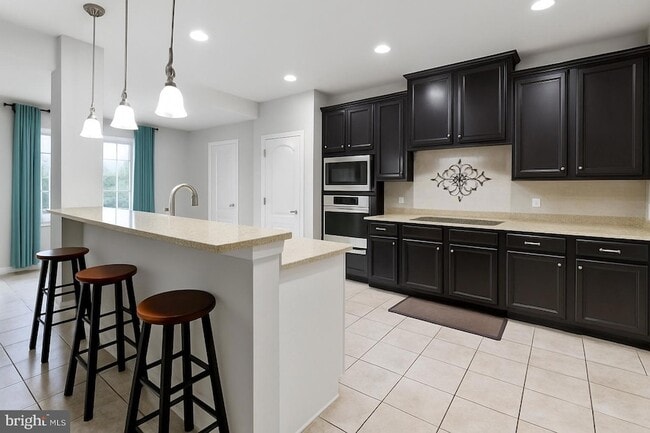 Building Photo - 21234 Park Grove Terrace