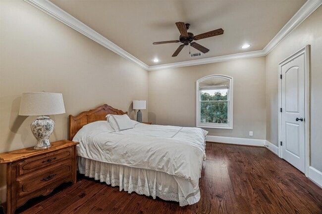 Building Photo - 170 Plantation Rd