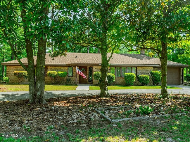 Primary Photo - 37 Calabash Dr