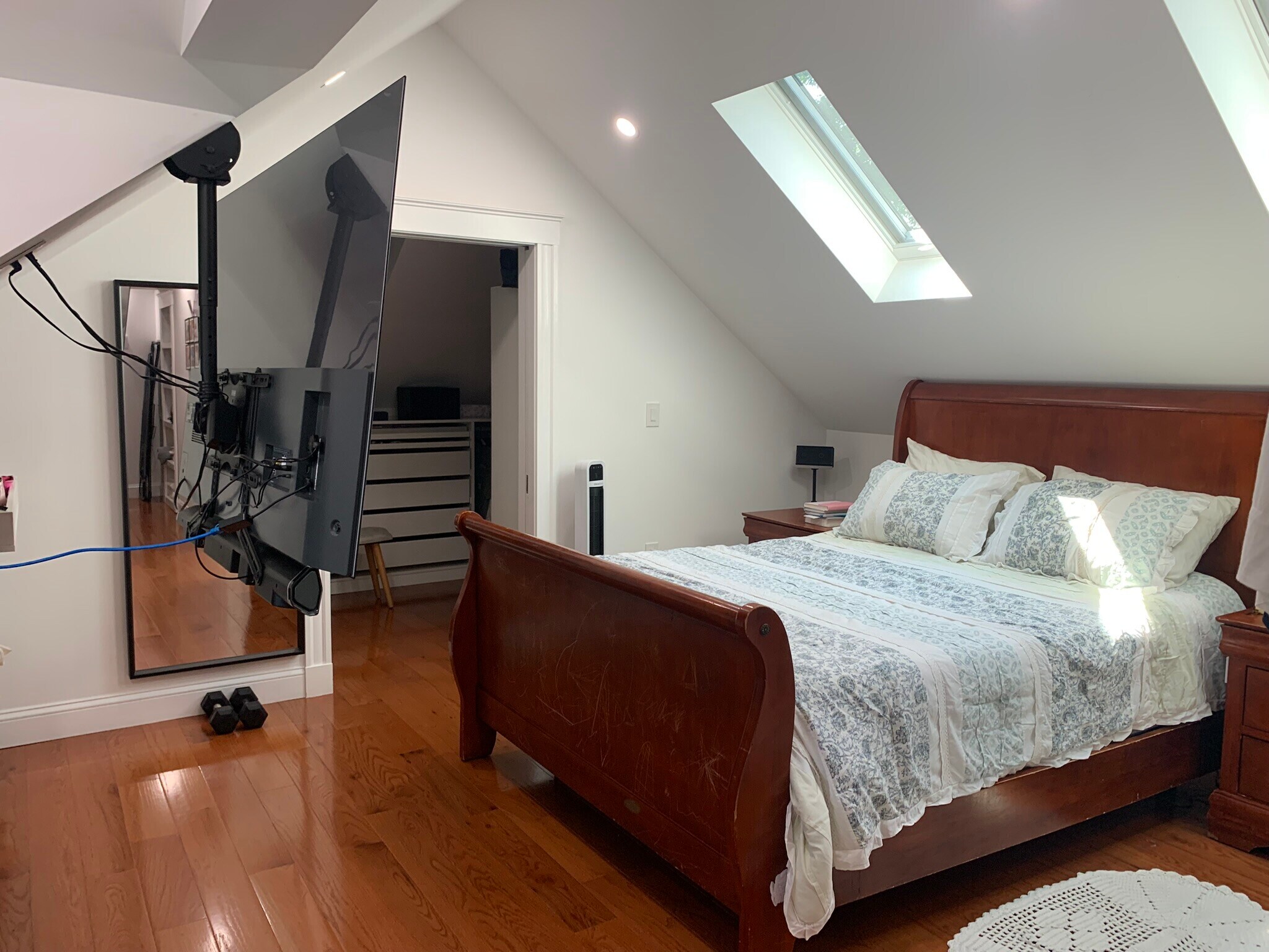 Building Photo - 1045 Adams St