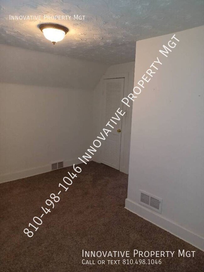 Building Photo - 5288 Richfield-