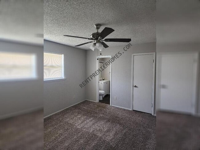 Building Photo - 613 Windsor Dr