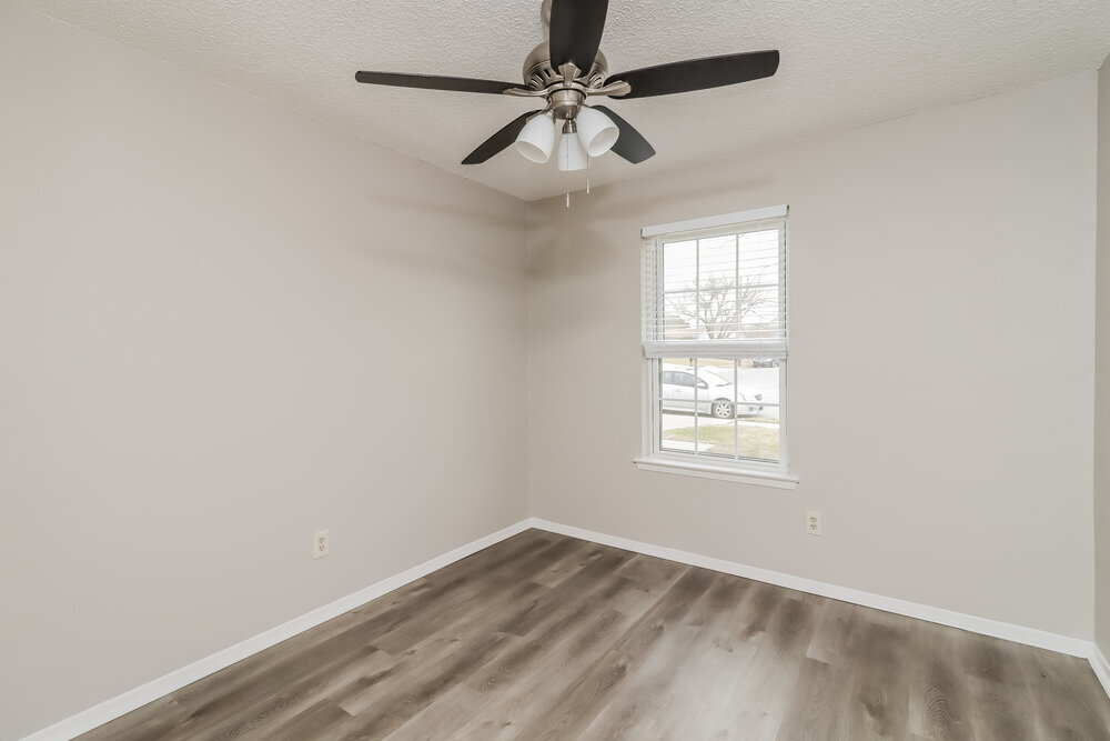 Building Photo - 6200 Kary Lynn Dr S