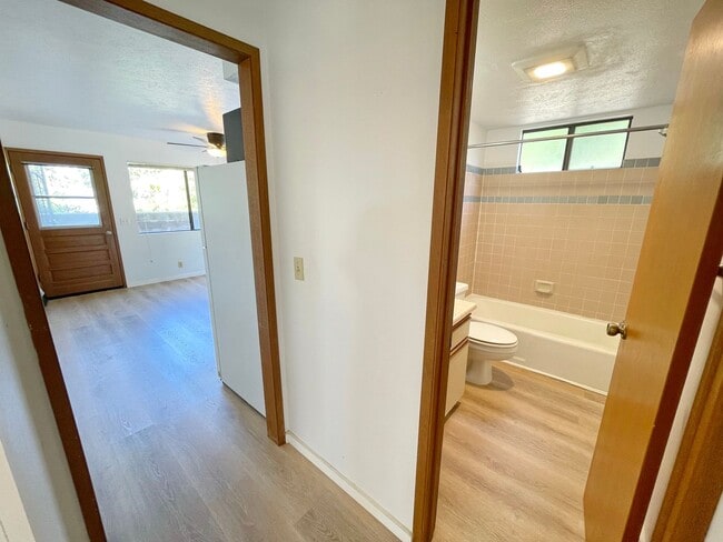 Building Photo - South Kihei 2 Bedroom / 1 Bathroom Unfurnished downstairs unit  - Peekaboo Ocean View