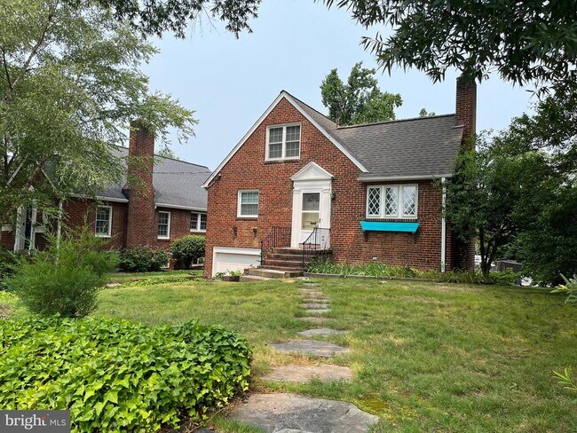 Building Photo - 4627 16th St N