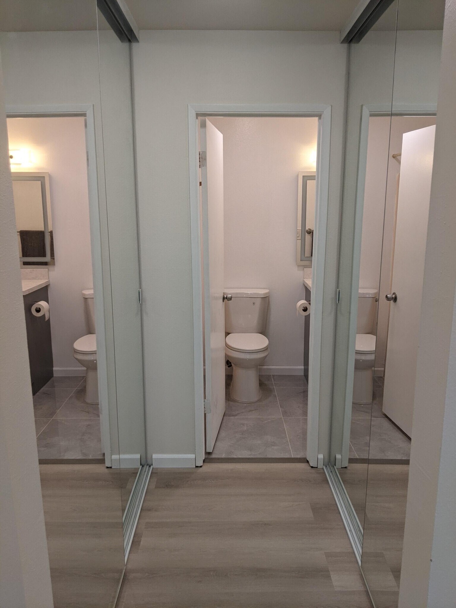 Building Photo - 4727 W 147th St