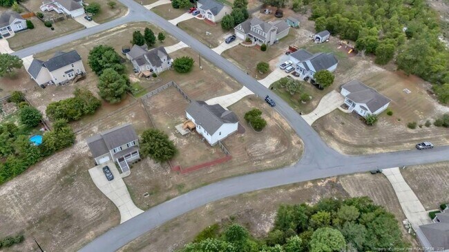 Building Photo - 27 True Blue Dr