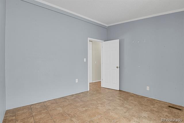 Building Photo - 5688 Alcott St