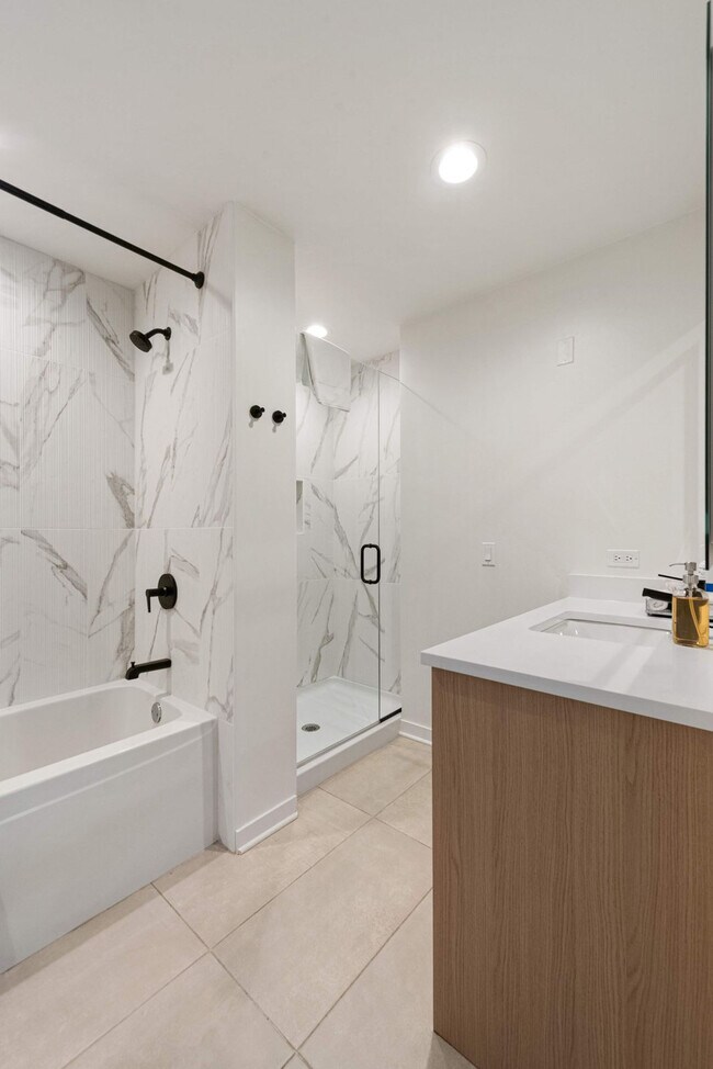 Building Photo - 365 N Halsted St