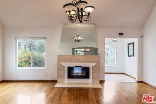 Building Photo - 459 S Bundy Dr