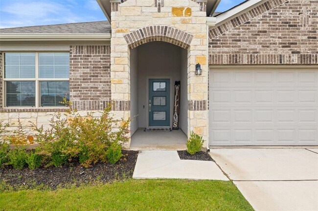Building Photo - 16401 Coratina Dr