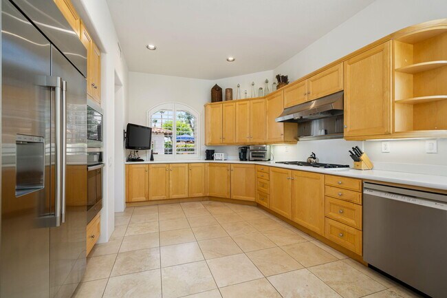 Building Photo - 79695 Mandarina