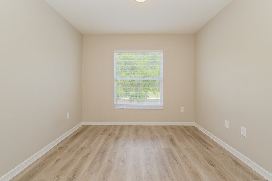 Building Photo - 5729 Sweet William Terrace