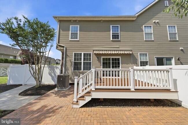 Building Photo - 3518 Trevi Ct