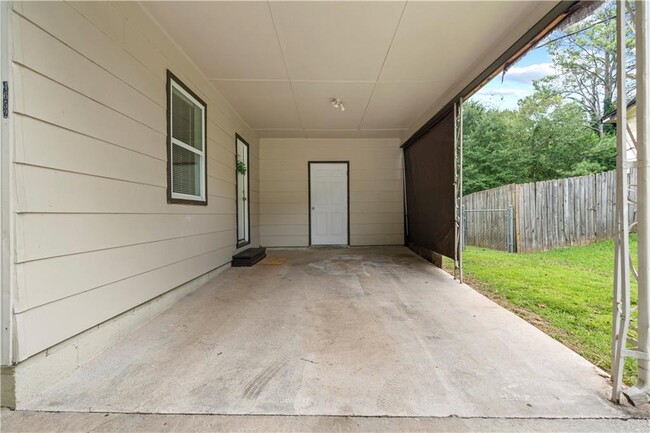 Building Photo - 4652 Patrick Dr