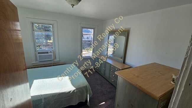 Building Photo - Beautiful 2 Semi Detached Home in Dallastown School District