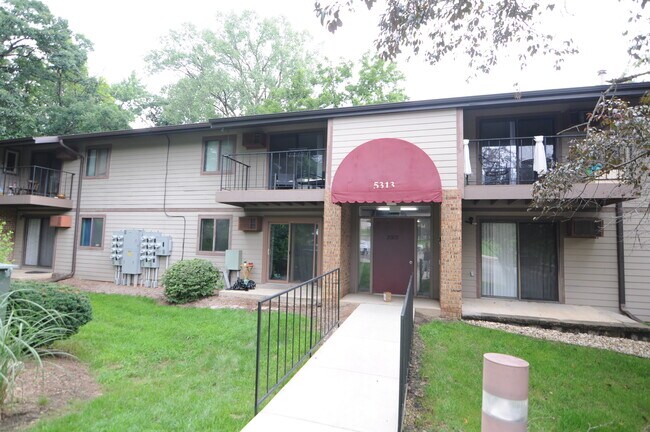 Building Photo - 5313 Brody Dr