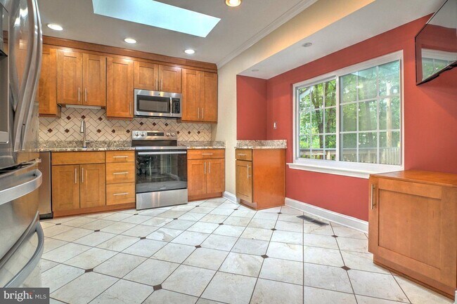 Building Photo - 2405 Earlsgate Ct