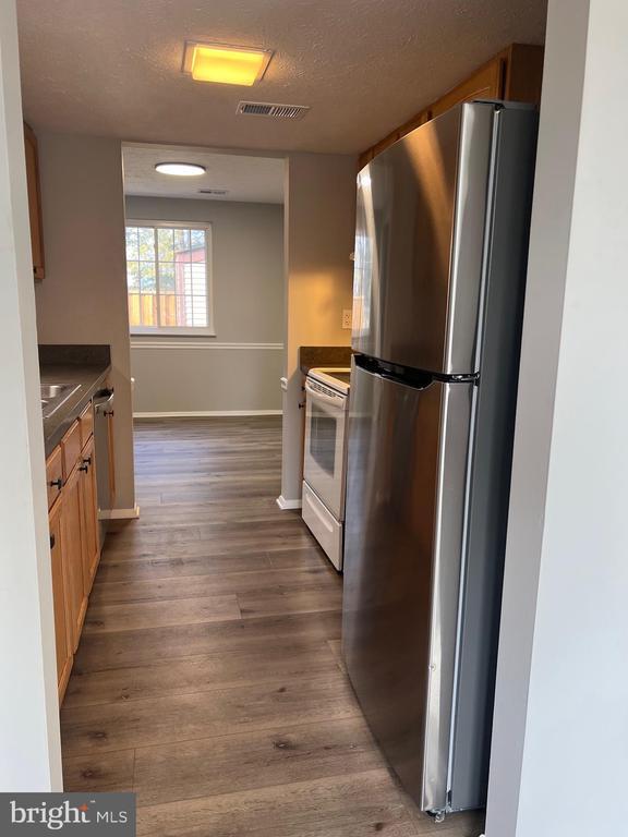 Building Photo - 132 Savannah Ct