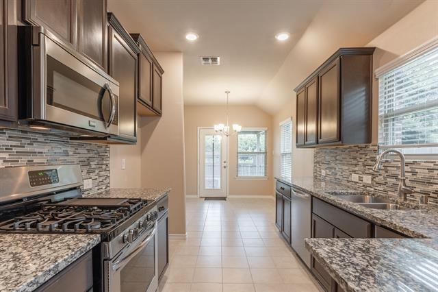 Building Photo - 9820 Diamondback Ln