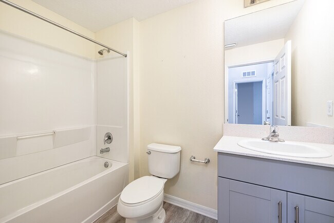 Building Photo - 13011 Pennybrook Dr