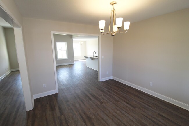 Building Photo - 6083 Forest Dr