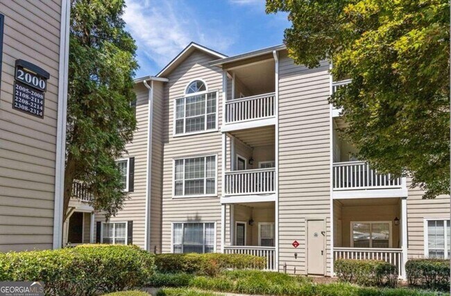 Building Photo - 1250 Parkwood Cir SE