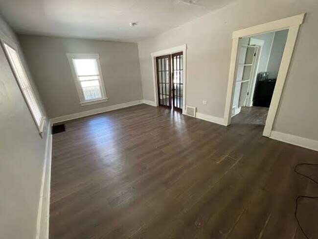 Building Photo - 530 Rosemont Ct NW