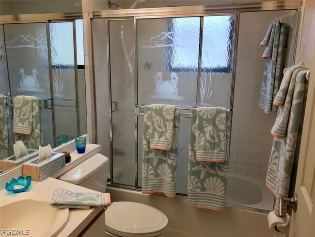 Building Photo - 6645 Wakefield Dr