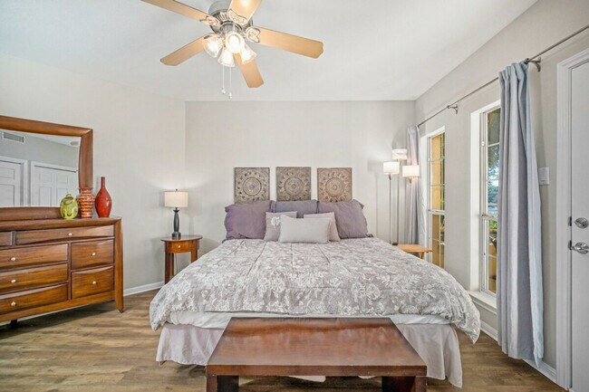 Building Photo - 3404 American Dr