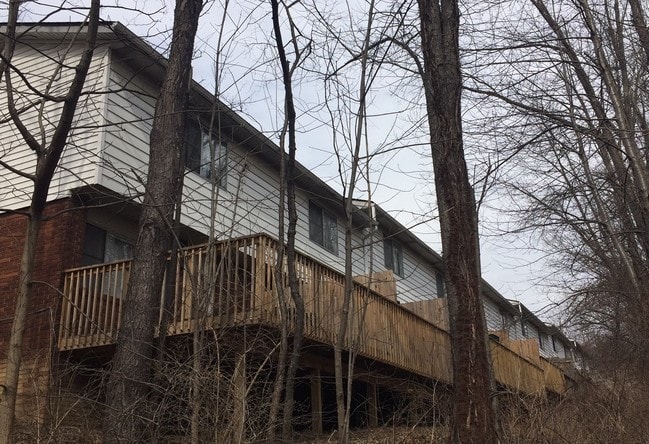 Building Photo - 72 S Thomas Rd