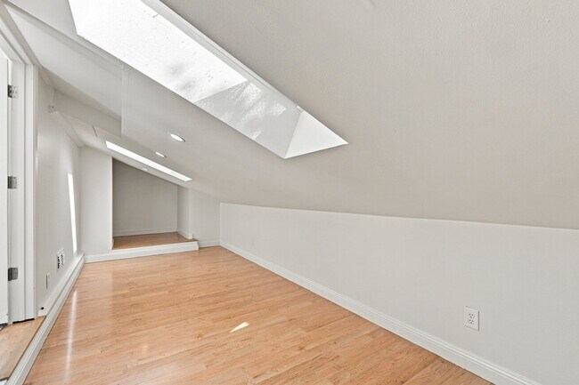 Building Photo - 320 Grapevine Pl