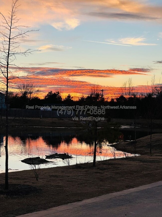 Building Photo - 4801 W Triangle St