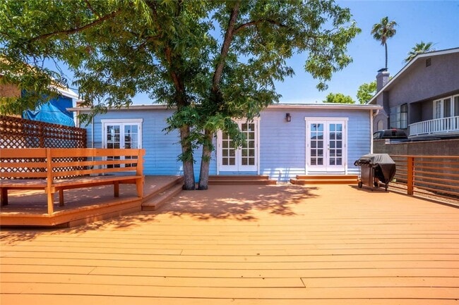 Building Photo - 5049 Mt Royal Dr