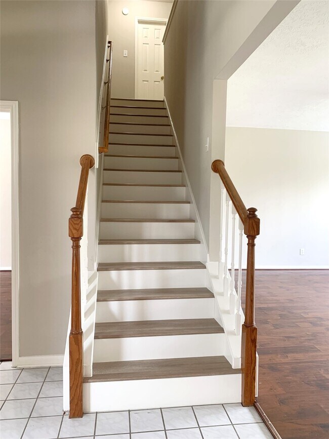 Building Photo - 4411 W Thunderwood Cir