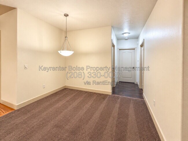 Building Photo - 1262 E Winding Creek Dr
