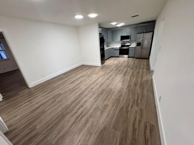 Building Photo - 1101 S Seacrest Blvd